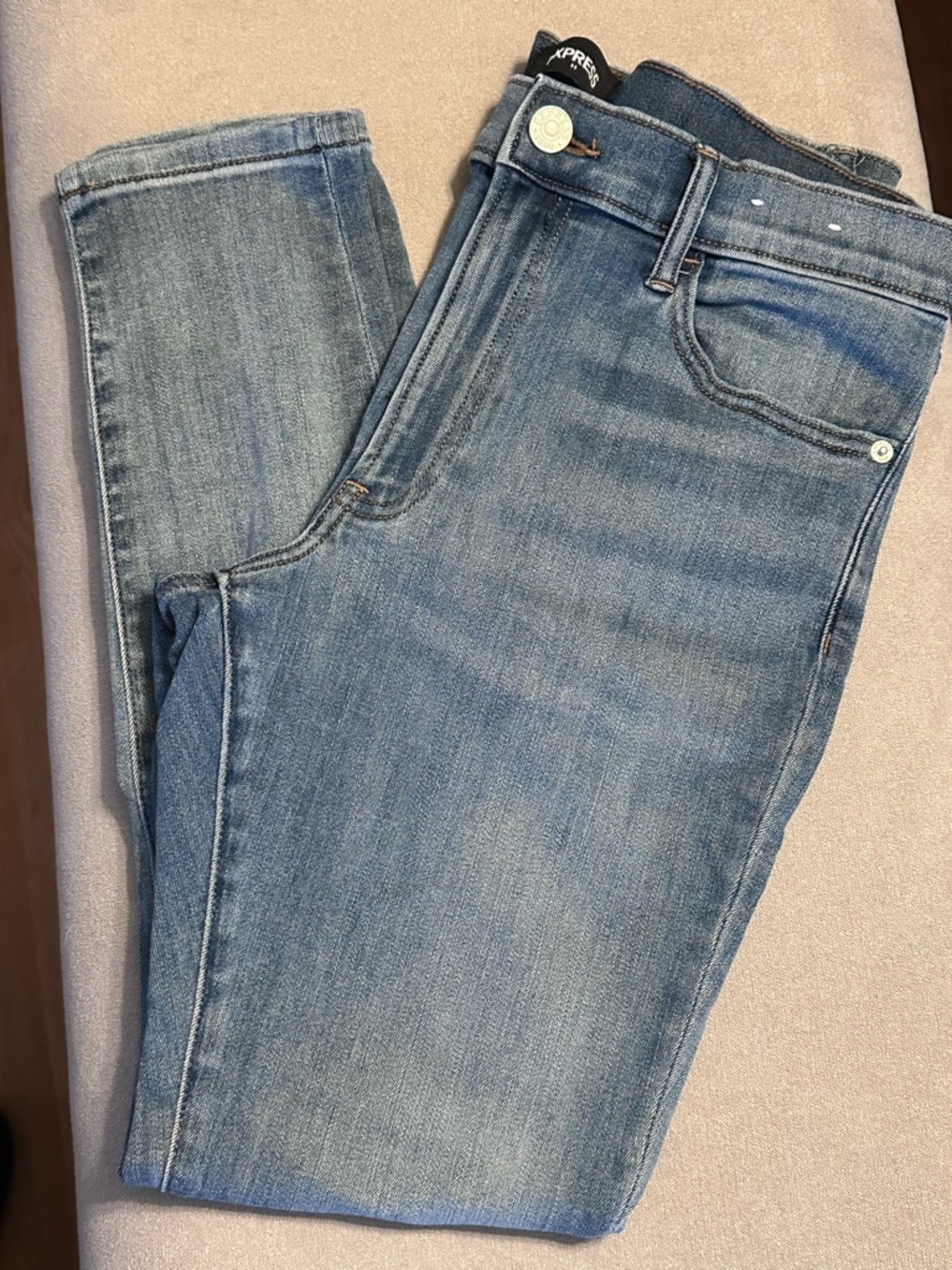 Express Women's Skinny Jeans in Medium Blue Wash